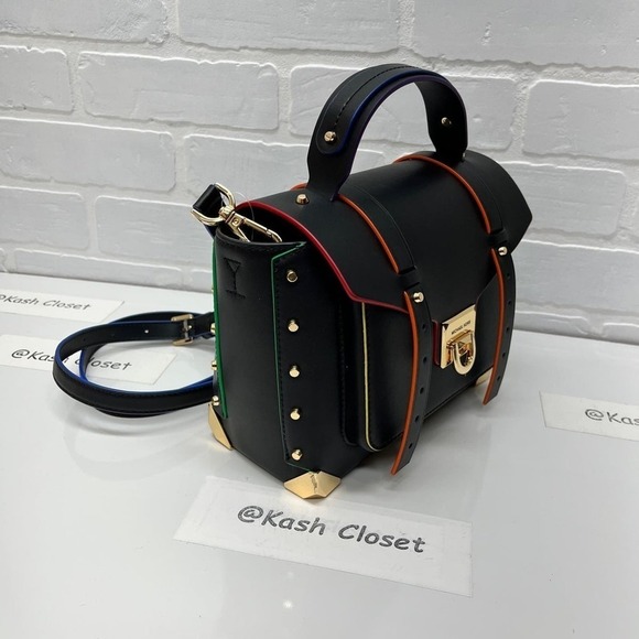 Michael Kors Handbags - Michael Kors Manhattan Satchel Medium Leather Contrast trim Black Gold Hardware